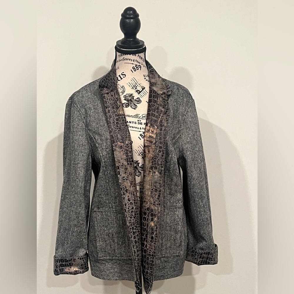 LIKE NEW Chico's Reversible Women's Jacket